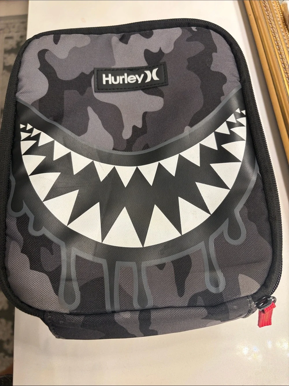 Hurley Adults Insulated Lunch Tote Bag Grey Camo Shark Teeth Design PreOwned